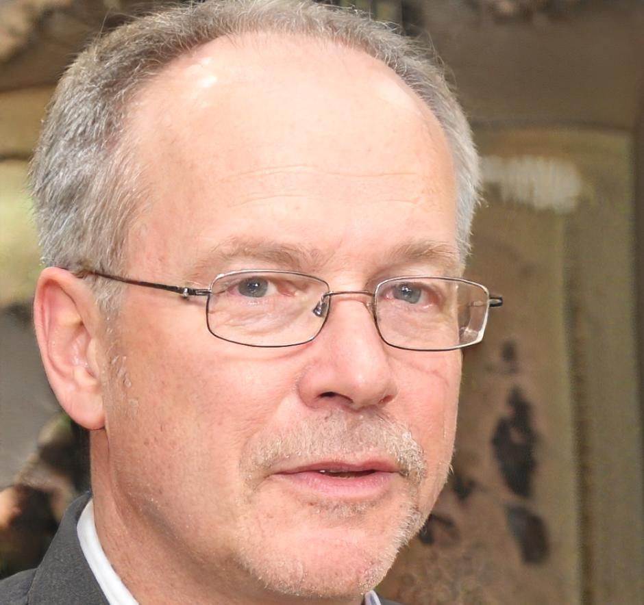 Gastdozent Rüdiger Haupt während Vortrag